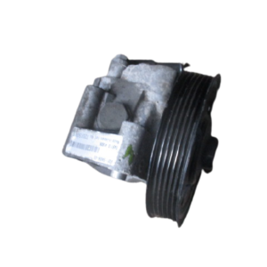 Land Rover Freelander2 2200 Diesel anno dal 2006 al 2015 Pompa idroguida 6G91-3A696-EE